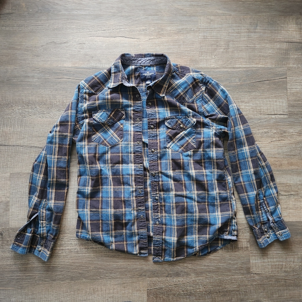 American Eagle Button Down
